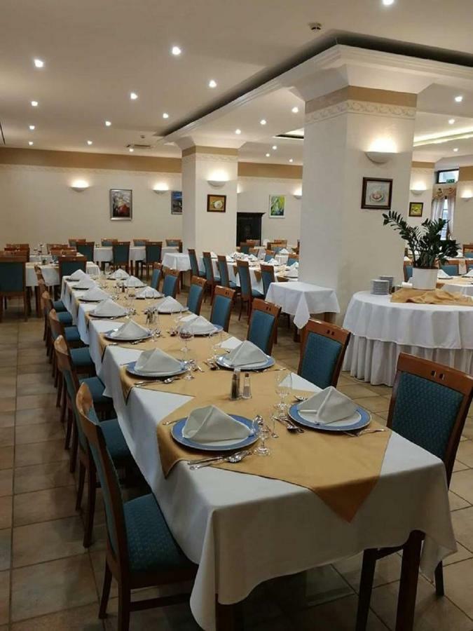 哈西克酒店 Magyarpolány 外观 照片