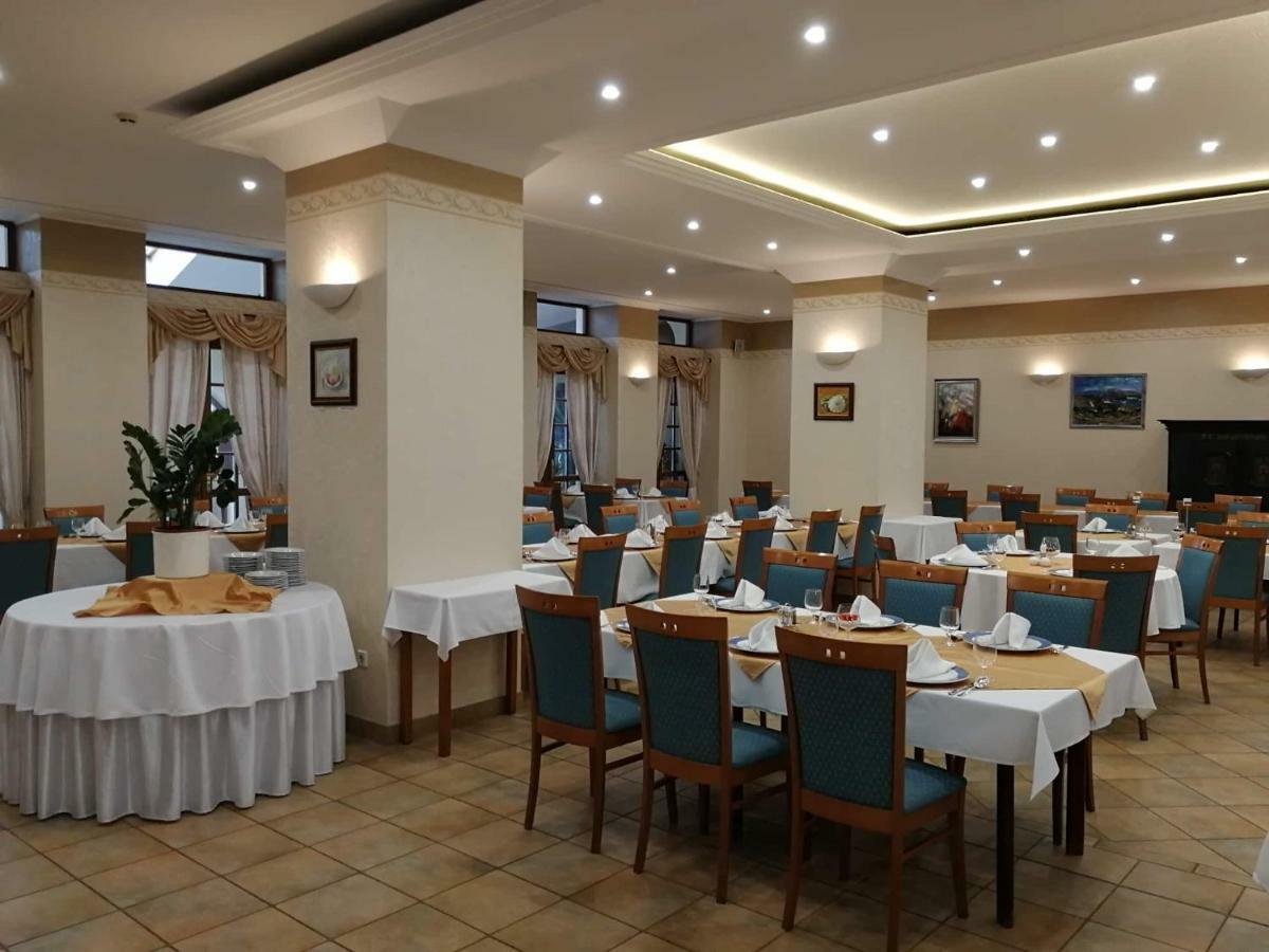 哈西克酒店 Magyarpolány 外观 照片